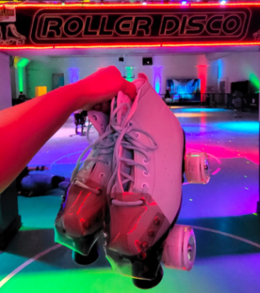 loonatheph's tweet photo. Filorbits... This is for December pa naman... Pero interest checking in celebrating Vivi's Birthday + Filorbit Christmas Party in this spot? 

#MAMAVOTE #loona https://t.co/JtW6DXXdg6