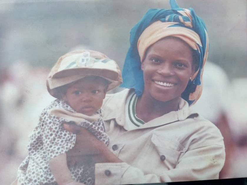 ayo__kunle's tweet photo. How it started.             How it's going https://t.co/K5qy4ujqzy