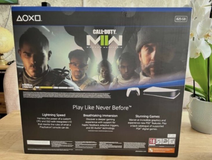 ONYXVXV's tweet photo. had to reupload it call of duty MW2 PS5 bundle - like follow retweet winner picked at random 👀good luck ✅#mw2 #MWII #gaming #PS5 #Giveaways https://t.co/sF0VwvmDt0