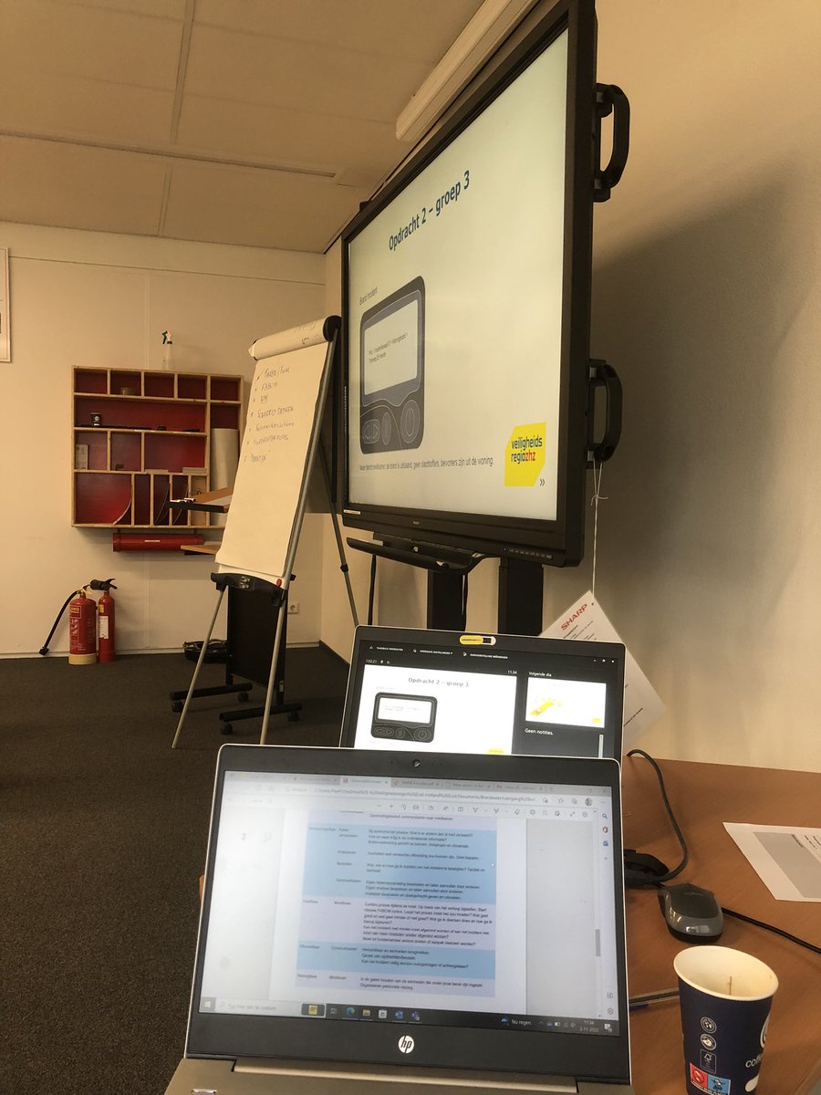 Vandaag een leuke les van de leergang bevelvoerder bijgewoond. Lekker sparren over de taken per fase van een incident, FABCM, kenmerkenschema, kwadrantenmodel <a href="/Vakbekwaam_ZHZ/">Vakbekwaamheid BrandweerZHZ</a> <a href="/SpinelNL/">Veiligheidscentrum</a> #FABCM #kwadrantenmodel #vanmanschapnaarbevelvoerder