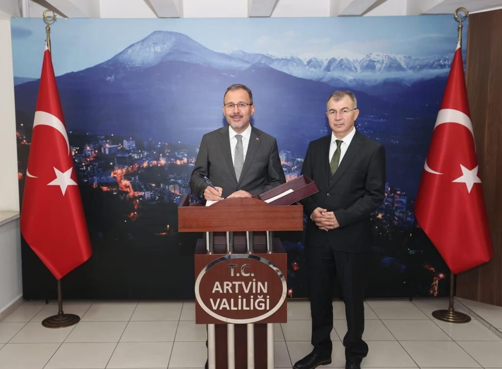 kasapoglu's tweet photo. Bugün günlerden Artvin!💙💚

📌Artvin Valiliği
📌Artvin AK Parti İl Başkanlığı
📌Artvin Amatör Spor Kulüpleri Federasyonu Başkanlığı
📌Artvin Gençlik Merkezi • Antrenörler Buluşması https://t.co/X1h60osDOC