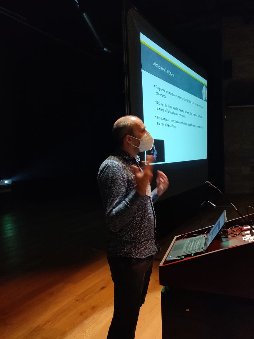 RBioinformatica's tweet photo. 👉 Arrancamos con el Congreso 👏
.
.
#RMB #ciencia #DNA #bioinformatics #Team #genetica #biotecnology #cursos #UNAM #bioinformatica #teamRMB https://t.co/8875mcUyxi