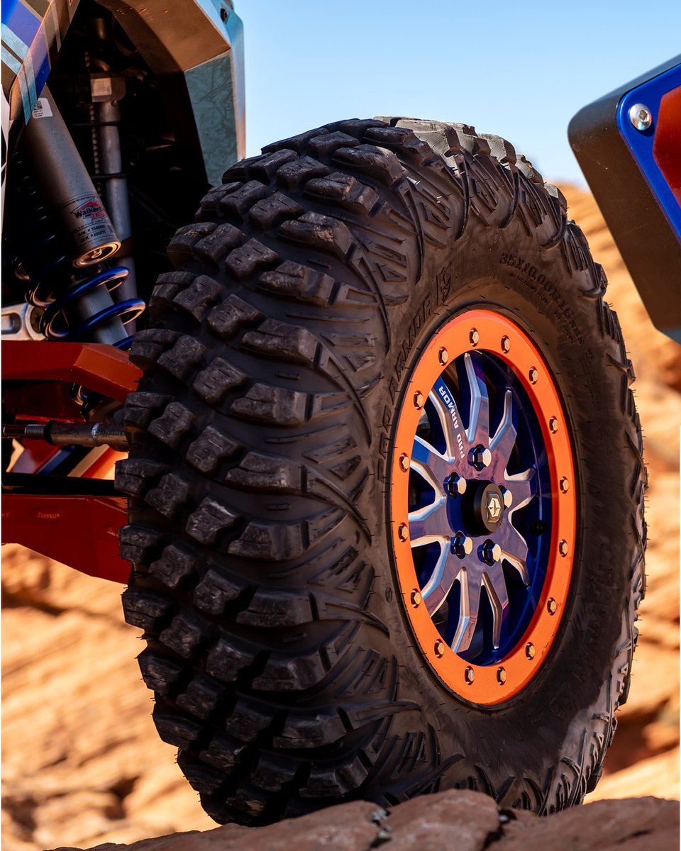 utvsportsmag's tweet photo. Gotta give it to Pro Armor for this clean @PolarisRZR Pro R. We caught up with it, (barely) at Trail Hero to see what it’s all about. Check out the #buildbreakdown with photos over at https://t.co/n9eOxcpJKQ and let us know what you think! 😎👍🏻 https://t.co/P5zVXoOkzS