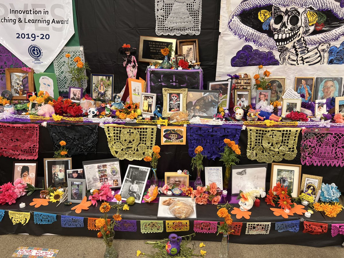Please join us to learn more about the tradition of the Ofrenda for Dia de Los Muertos today 11/3/22 from 3:30-4:30 at Powell Valley Elementary.
