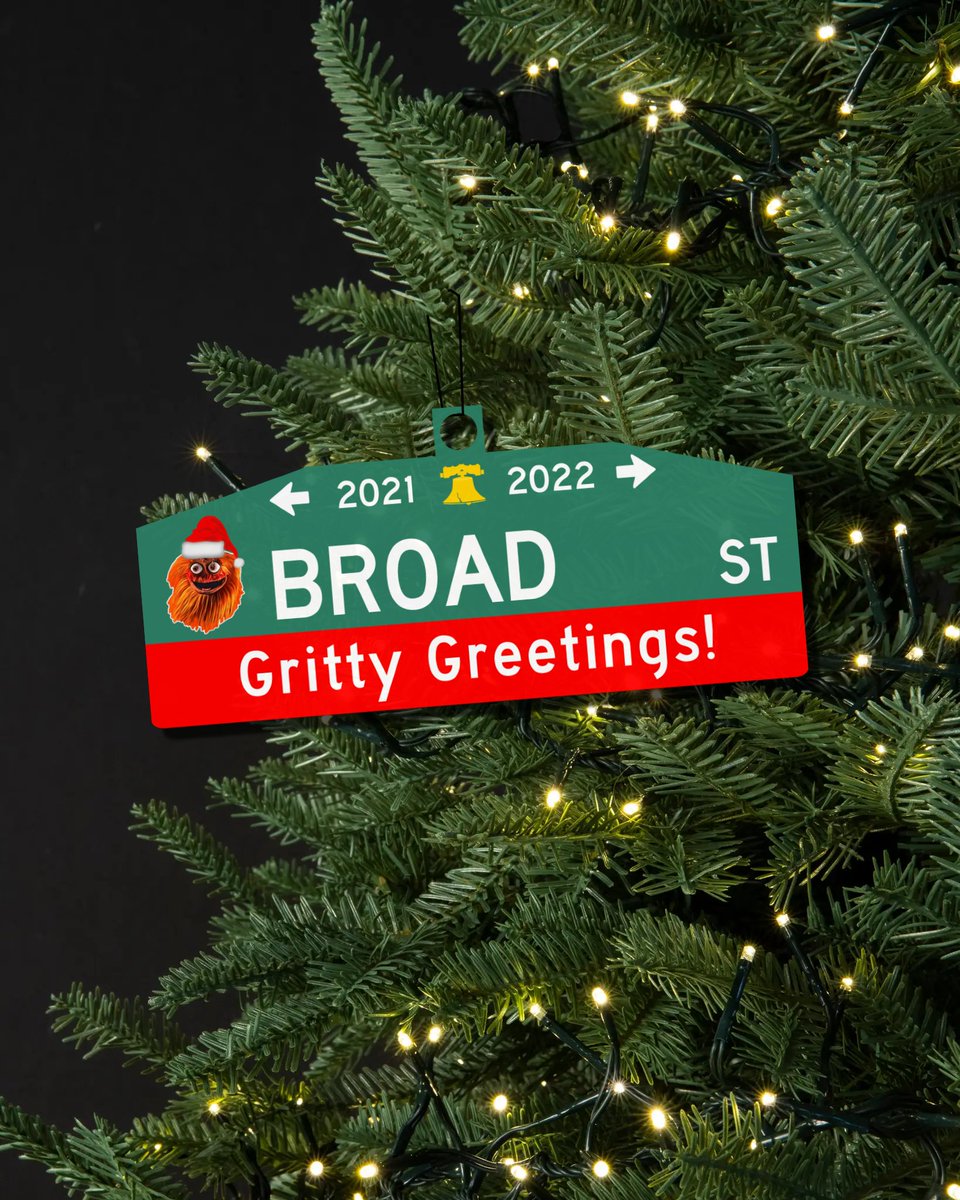 🤯🎄 YUP! #PhillyStreetSigns ornaments are now available!! 🎁 Giveaways and more pics to come! #phillychristmas 🎁 Ornaments are $25 and are also fully customizable! #philly #Philadelphia #phl #phillygifts