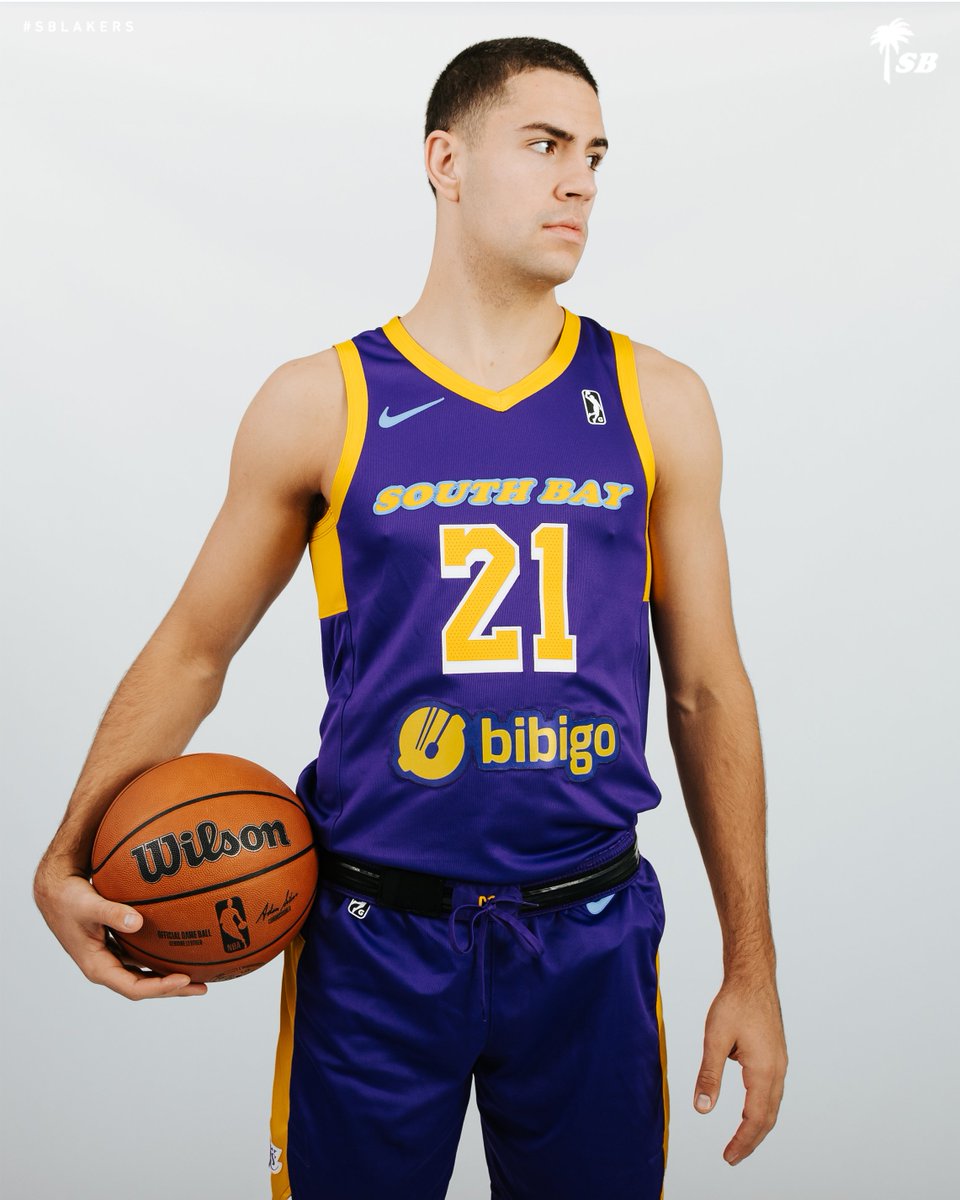 CValleyLakers's tweet photo. Lights, camera, action 🎬
#SBLakers Media Day ✅ https://t.co/dWVZsQfvee