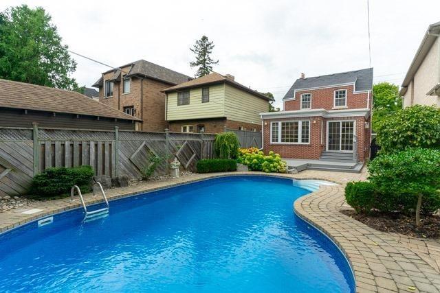 bel_lelli's tweet photo. Leased! 107 Brooke Ave. $5000/month Bedford Park 3bed/2full bath, Pool, Main family rm, steps to top schools, transit, parks, Cricket Club. Let our team secure an executive lease for your property. #lease #BelindaLelliTeam #executivelease #toprealtors #topagents #leaseexperts https://t.co/qUbzEmkASu