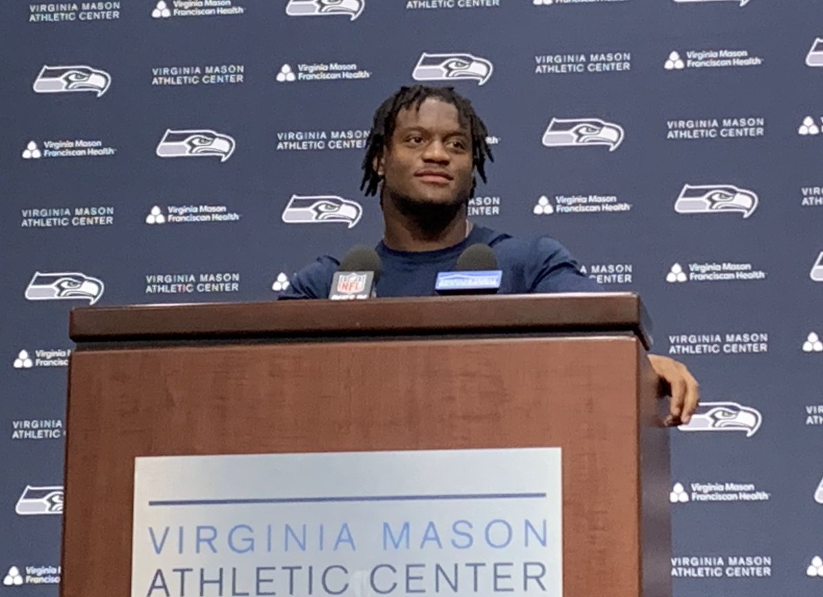 gbellseattle's tweet photo. Kenneth Walker says he is tracking down the print of the photo of Angry Chargers Lady greeting him in the end zone at the end of his 74-yard touchdown run in LA.

The Seahawks rookie running back loves it. He’s going to frame it and keep it in his home.

“Got to,” he says. https://t.co/VngA2xbMv2