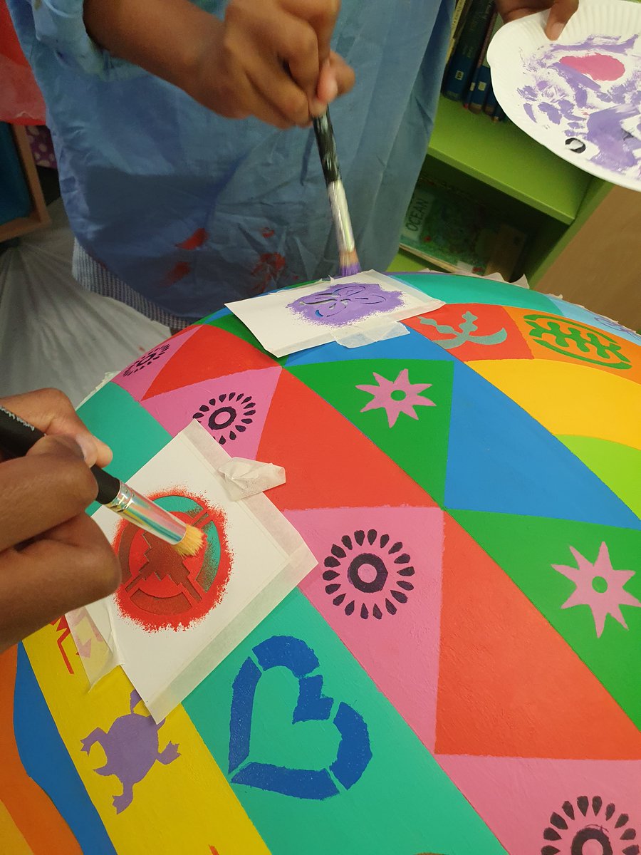sueguthrie11's tweet image. I've just completed this mural as the final part of the World Reimagined @TWR__org  education project. It has been such a wonderful project. I supported the children to paint their globe using their designs inspired by their learning about Adinkra symbols... and then this mural❤️
