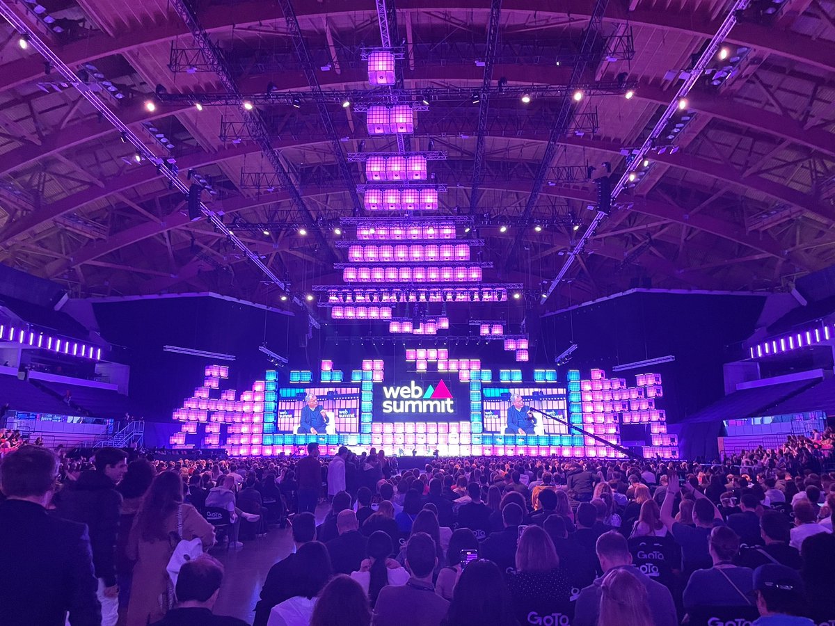 energyTorres's tweet photo. #evenwithrain π§ great day @websummit so much positive atmosphere #inovation #ideas we can see people believe in a better future π #WebSummit #Lisbon https://t.co/5akX4izgjY