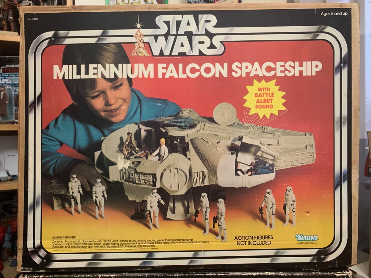 HeroesToys's tweet photo. My Kenner Millenium Falcon or Faucon Millenaire collection. The SW box is US and my ESB and ROTJ of of the Canadian flavour EH! #VintageStarWars #Kenner #CollectThemAll #CanadianStarWars #MilleniumFalcon https://t.co/kAmvUmFGQ7