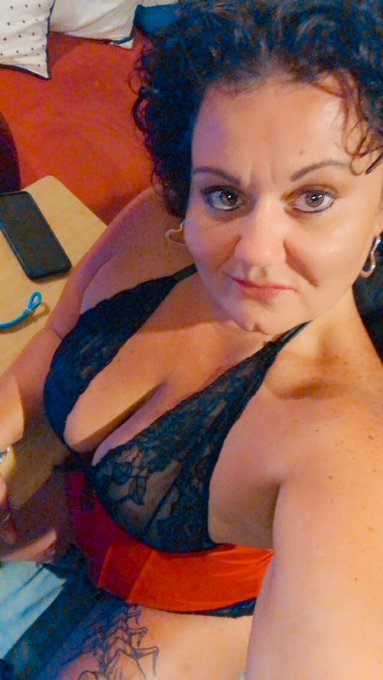 Ready for my birthday spankings! Who wants to assist with making sure I get my 40+ ass smacks this year