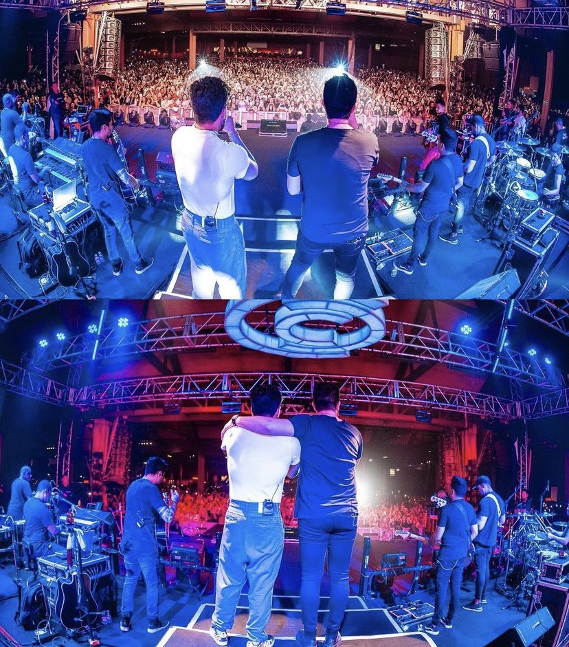 Preferidasdohg1's tweet photo. Registros do primeiro show do mês, Novembro começou do jeito que a gente adora!
E amanhã, tem um showzaço em Corumbá - MS! Vai ser demaaais! 🎤❤️

#centralheg #prossimopasso #Hugoeguilherme #novembro #sofrencia #preferidasdoheg 
@centraldefasheg @hugoeguilherme https://t.co/3QLfT3i33Z