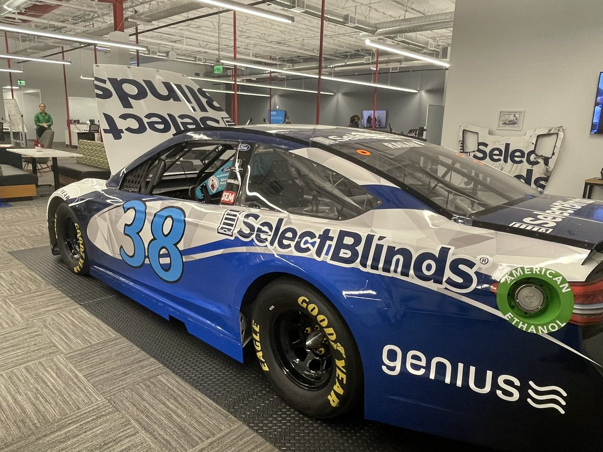 Great to see <a href="/DavidRagan/">David Ragan</a> and our friends from <a href="/Select_Blinds/">SelectBlinds</a> this morning.