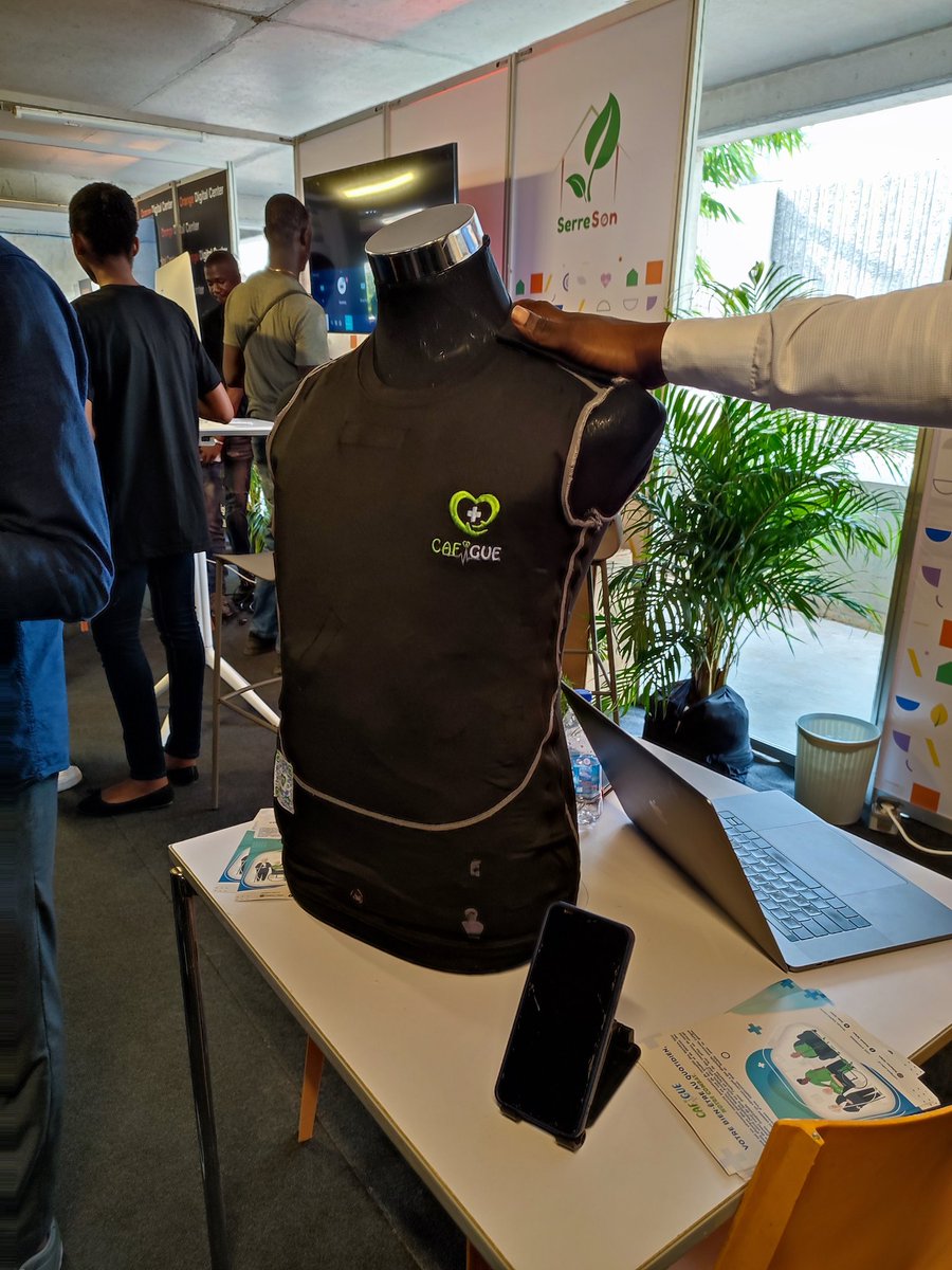 SyllaAbou's tweet image. Le projet Cafigue remporte le #OrangeSummerChallenge2022
#OSC2022 #OperateurDigitalEngagé