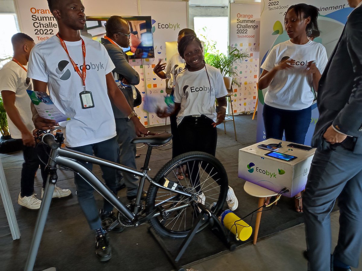 SyllaAbou's tweet image. Classé 2e le projet Ecobyk reçoit un chèque de 2 000 000 frs du #OrangeSummerChallenge2022
#OSC2022 #OperateurDigitalEngagé