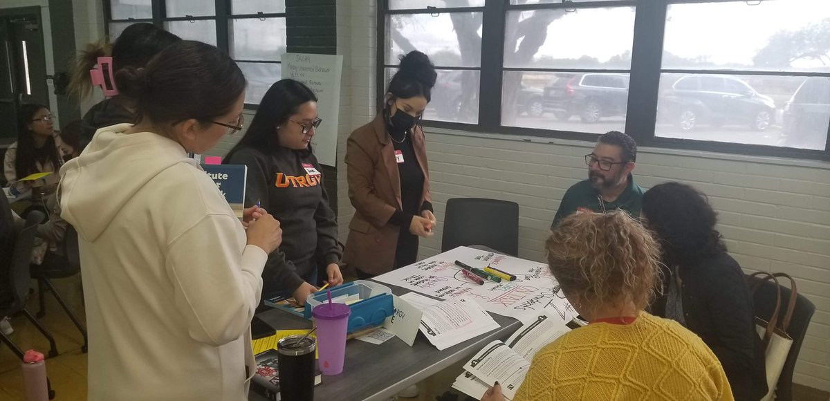 ACTRGV01's tweet photo. ACTRGV conducting another Substitute Teacher Institute Cohort Training. Participants engaged in teaching strategies. #educators #alternativecertificationprogram #alternativeteachercertification #districtpartners #PSJAFamily #TEACHers #education #substituteteacher https://t.co/cXw2QZYH13