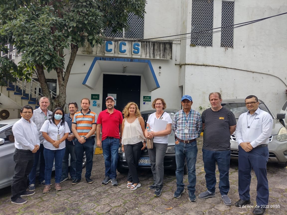 PRENSAOSSE's tweet photo. ✳️Tercera jornada en actividad junto a @ANDASV , prestataria de El Salvador.
▶️En el marco de Wop-LAC (red de empresas hermanas de América Latina y el Caribe), nos alineamos por  la cooperación entre operadores de agua y saneamiento.
👉Programa EU-Wop financiado por la UE. https://t.co/VNmWfYgcKz