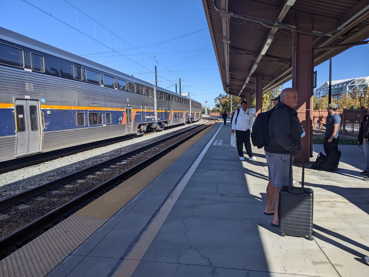 KWF's tweet photo. Standing on the platform in San Jose waiting for #hackertrain to arrive. @strangeparts@mastodon.strangeparts.com what did you do? What did you break? #xp https://t.co/ogZjLgYFVG