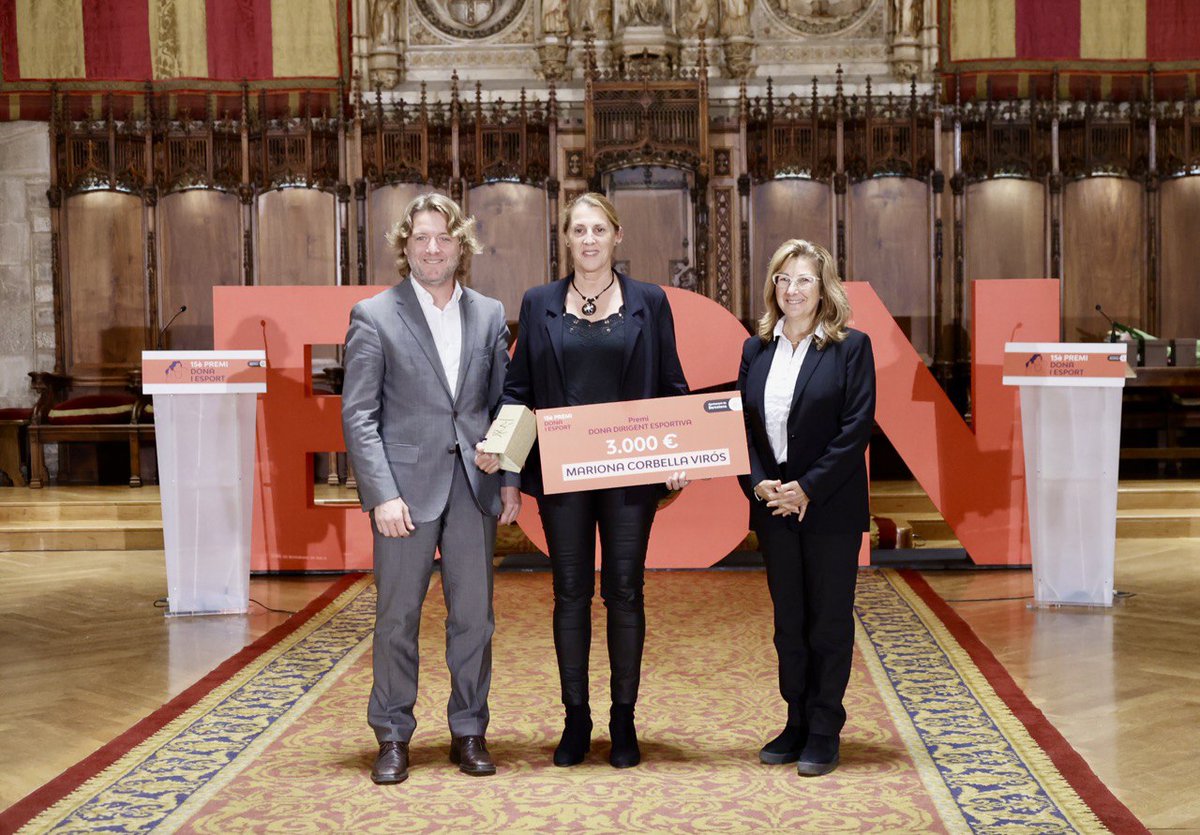 BCN_esports's tweet photo. 👏El Premi Dona Dirigent és per Mariona Corbella, directora de la Fundació @Esportsalus i vicepresidenta de Gestió Esportiva i Acció Social al @CEC_cat. https://t.co/60yAuVinE4