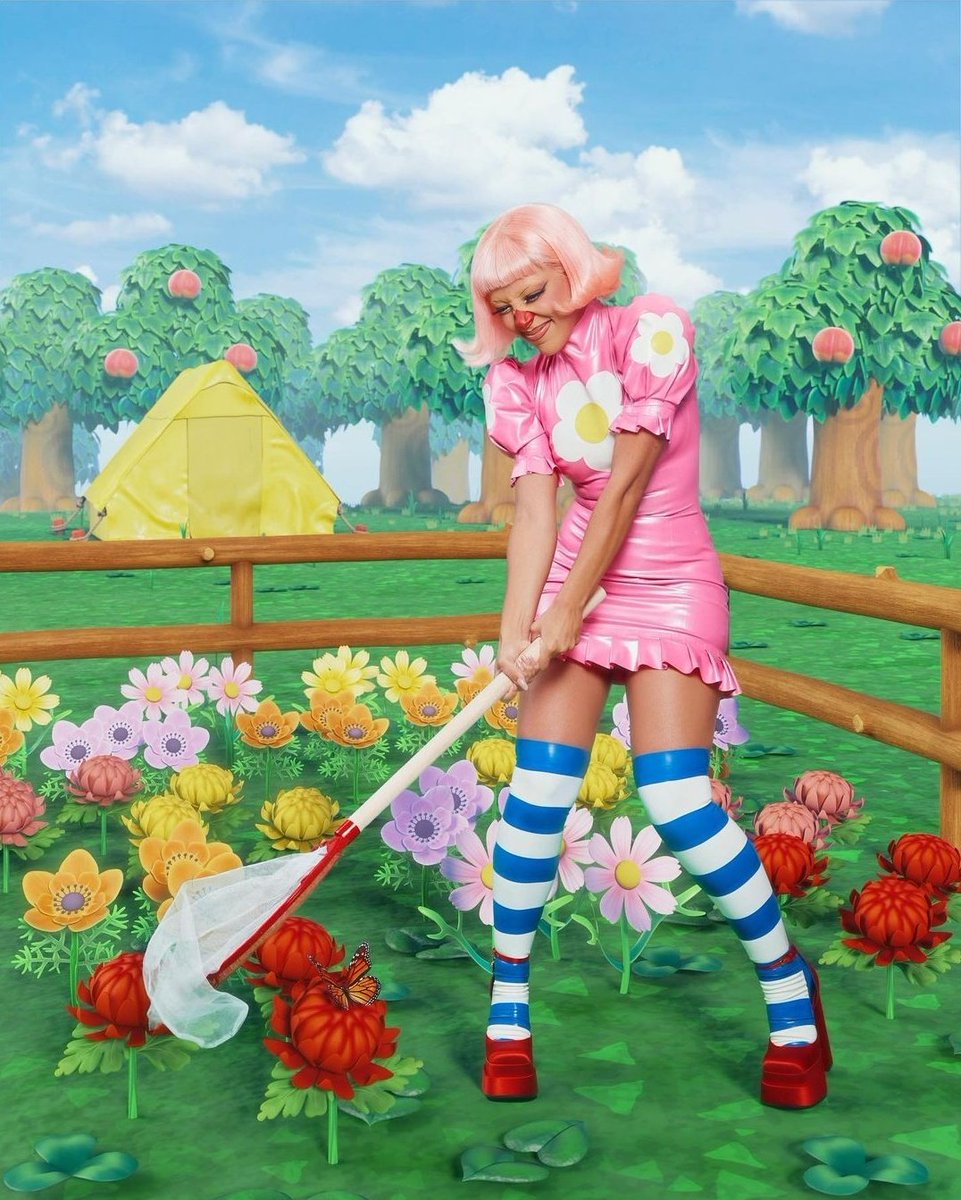 acvillage_fr's tweet photo. Pour Halloween, @DojaCat s'est déguisée en villageoise d'Animal Crossing ! https://t.co/4ba3m5UJYT