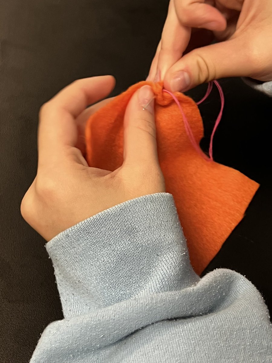RichardsArtRoom's tweet photo. Let the sewing begin! So much excitement in the room when they thread the needle for the first time!
“Mrs. Richards! I got it!” #Art
#ArtEd #SpringtownArt @SpringtownISD @SHSPorcupines 
#sewing #lifeskills https://t.co/WtlA28IdCi