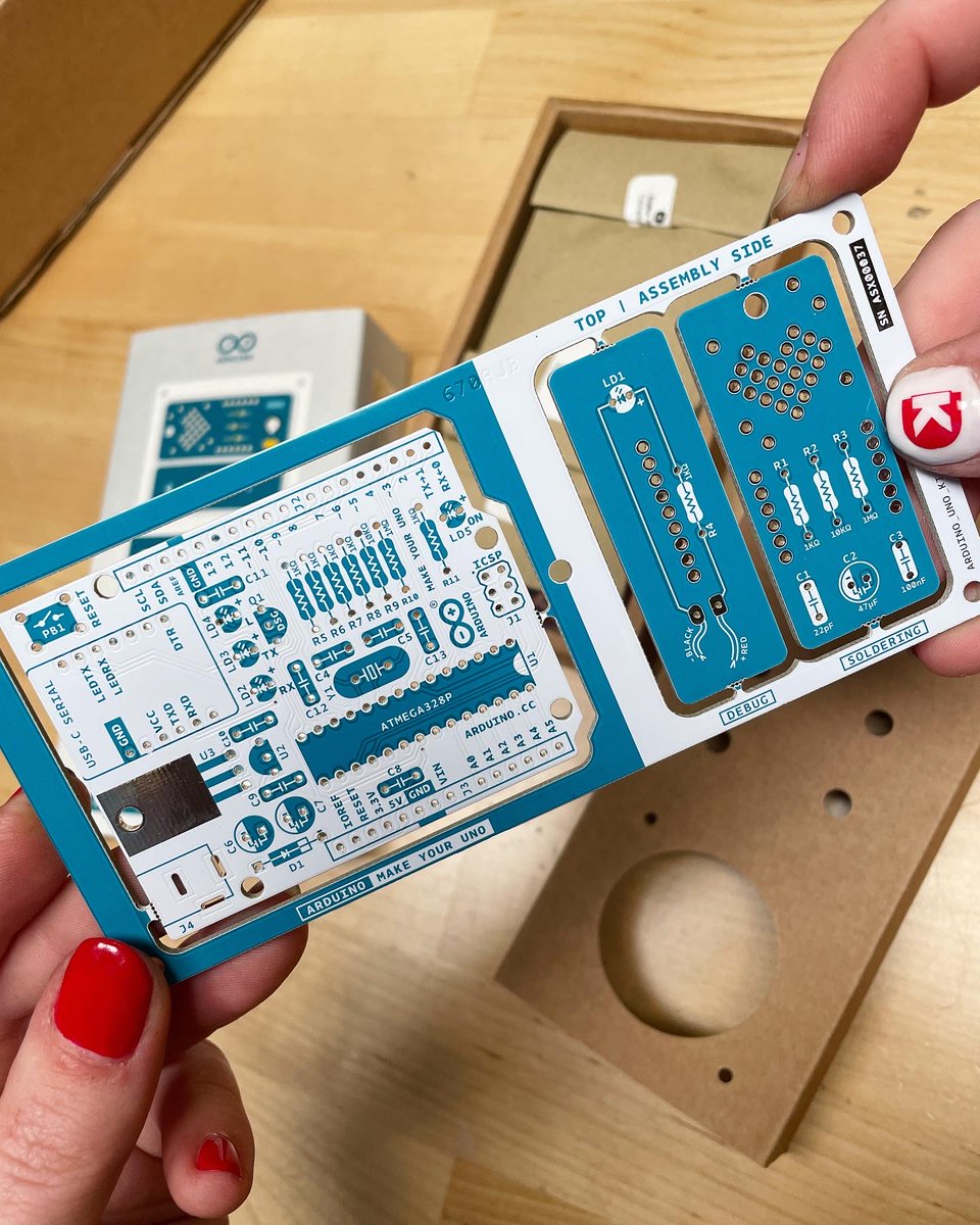 bekathwia's tweet image. Got my hands on the new @arduino Make Your Uno Kit, very cool! makeyouruno.arduino.cc And the 3D instructions are super neat.
#Arduino #MYUNOKIT #MakeYourUNOKit