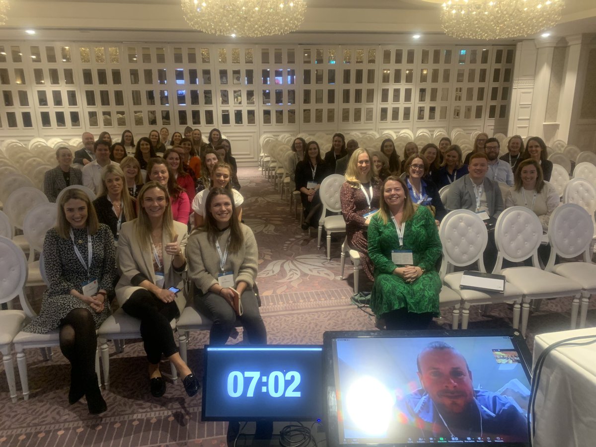 edelphysio's tweet image. “Let’s get a selfie of the room to prove to @deirdrelanglang that the #HSCP group was the place to be” at #ASM2022