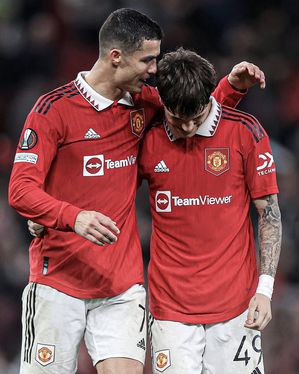 Alejandro Garnacho scores his first ever senior goal with Man United 💥

It had to be Cristiano Ronaldo with the assist 🔥