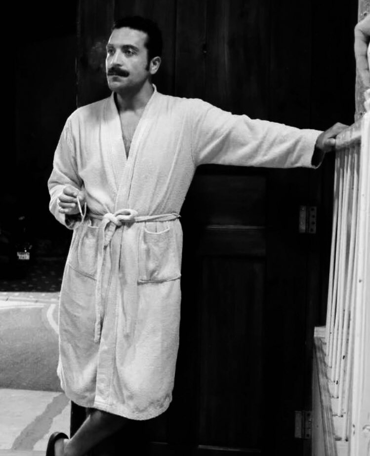 CihatSuvariPics's tweet image. Sene 1975. 

#CihatSüvarioğlu • @CihatSuvarioglu