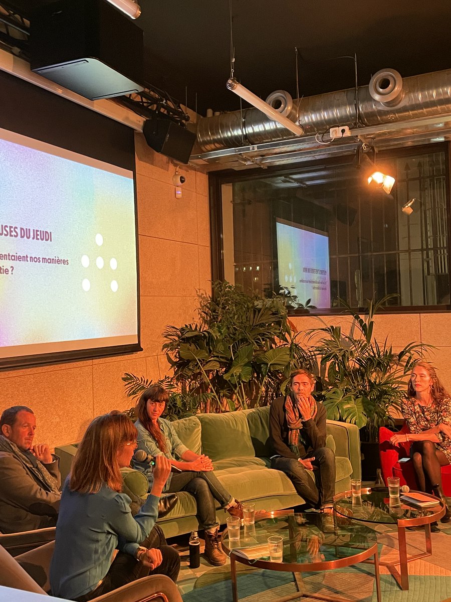 🏘 Et si les #tierslieux réinventaient nos manières de penser la #démocratie ?  
On se pose la question grace à l'association"T'as de beaux lieux" avec <a href="/cvansty/">Cédric VAN STYVENDAEL</a>, Perrine Faillet de la Jolie Colo et Stéphane Pinard de la @Friche_BDM.