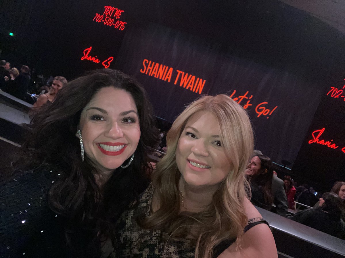 Meranda_Panda's tweet photo. @ShaniaTwain @3ArenaDublin Got our tickets for @HollywoodBowl 🙌🏼🙌🏼🙌🏼🙌🏼🙌🏼🙌🏼🙌🏼 ready to celebrate both our birthdays with our QUEEN 👸 👑 i love youuuuuuuuu ❤️❤️ https://t.co/LfnouMGKAh