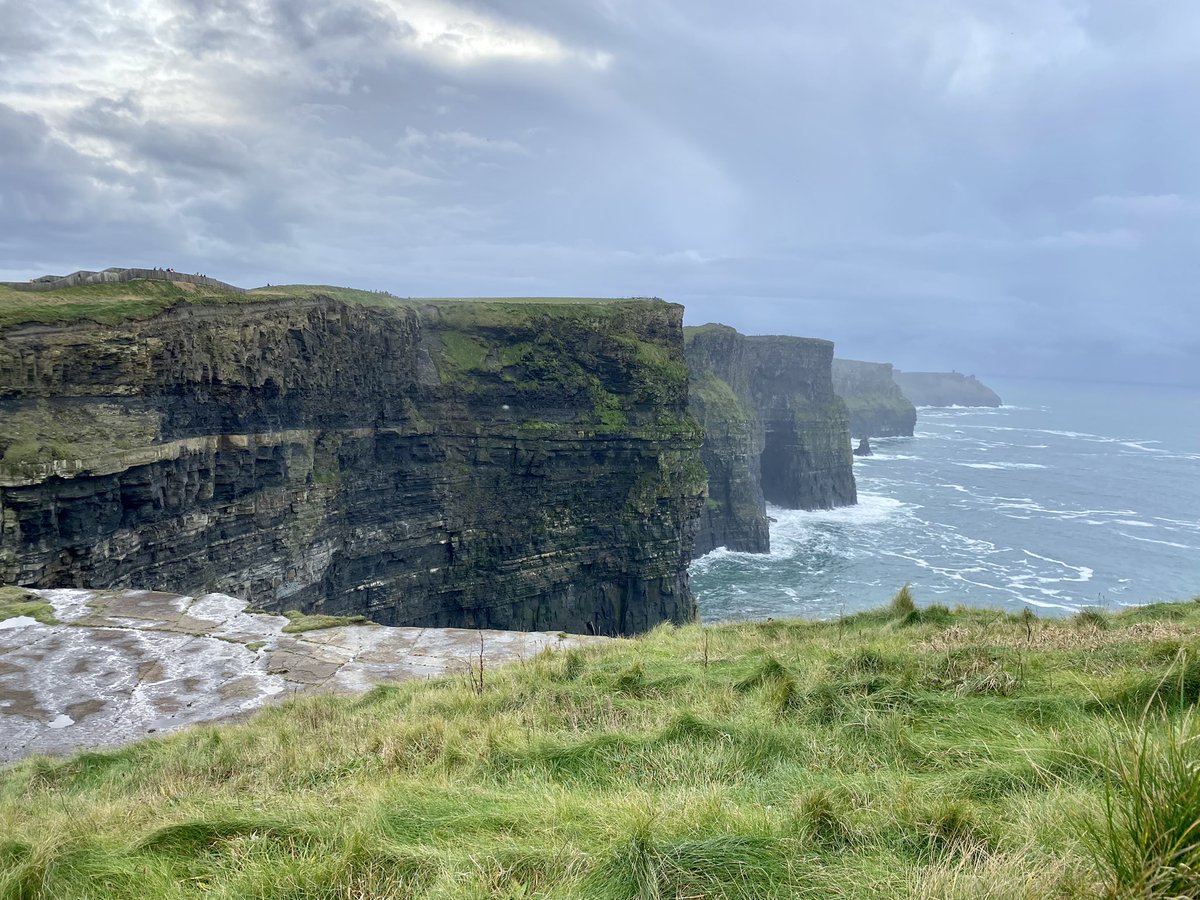 _Ivan_Ramirez's tweet image. Finally managed to see #MoherCliffs , and also lovely weather 🤣
Pity I wasn’t able to come during #seabird breeding. Need to come back with ☀️! #ireland