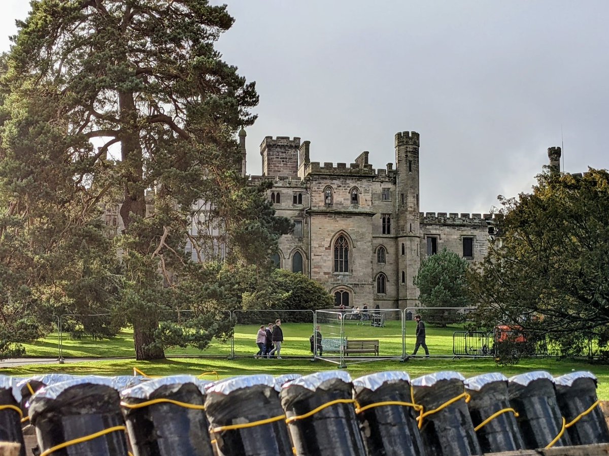 We are on site @altontowers for this year's Ultimate #Firework Spectacular.  The display preparations for the first of 3 displays this  Friday Nov 4th  are well underway.
Are you excited @TowersTimes @TowersStreet ? #Nov5th #BonfireNight #GuyFawkes