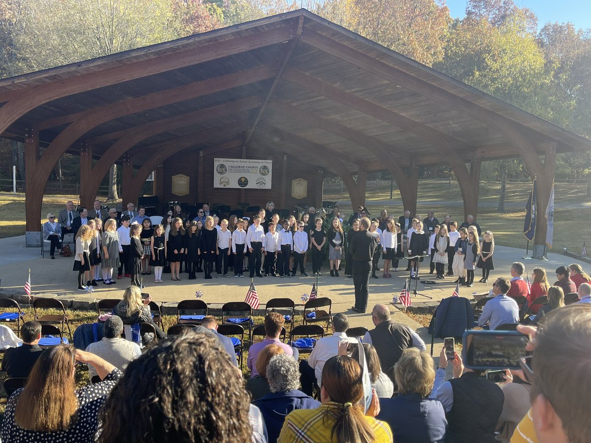 w_york's tweet photo. Great morning this morning celebrating the bicentennial of Calloway County! Great event and celebration of our great community. #murrayschools https://t.co/UkDcs6d27a