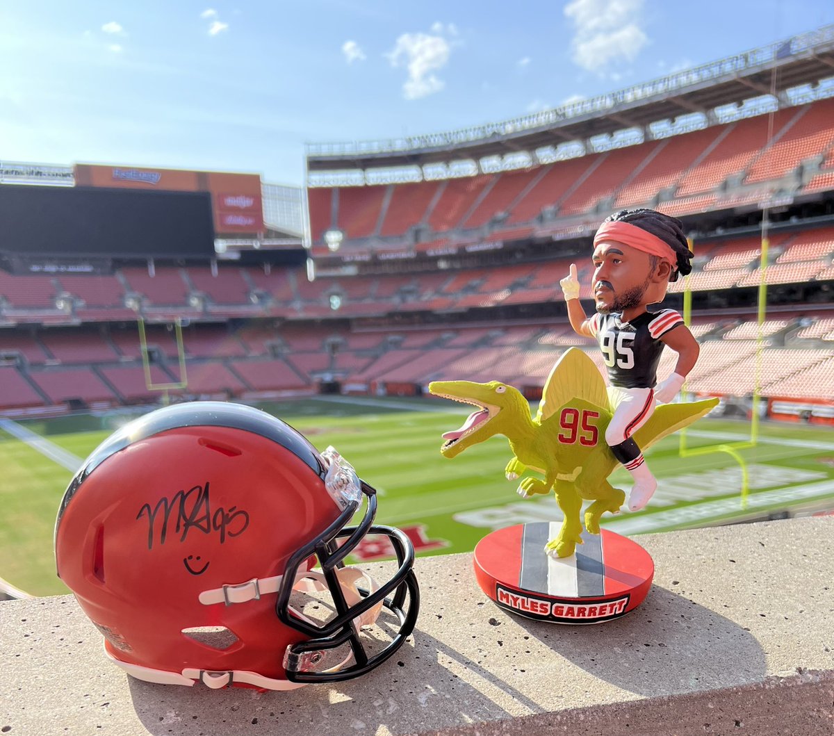 BrownsProShop tweet media