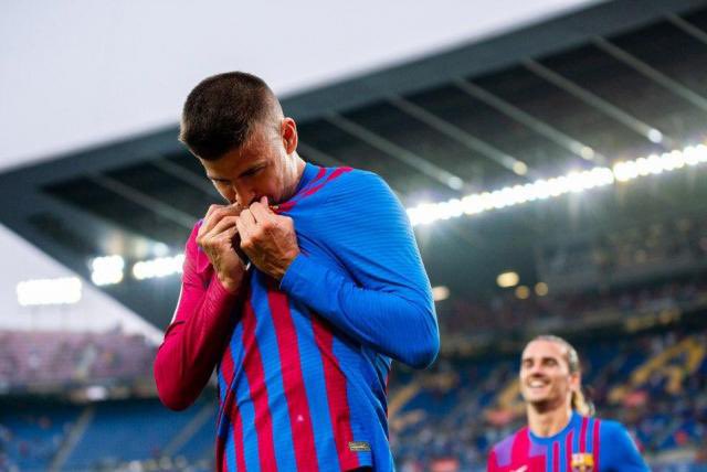 barcastuff_idn's tweet photo. Gerard Pique telah memberi tahu klub bahwa dia mengikhlaskan sisa gajinya. [cope]

#TerimaKasihPique https://t.co/vBzQIEl2Th