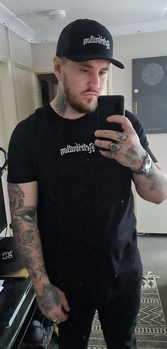 ShanRockShakeUK's tweet image. (1/2)

It's #ThreadsThursday once again but unfortunately the store is down getting ready for our new drops!

I want to thank everyone who purchased our limited RETRIBUTION drop, you're all amazing.

Here's some of the pictures of very happy customers! 😍

#TheThreads