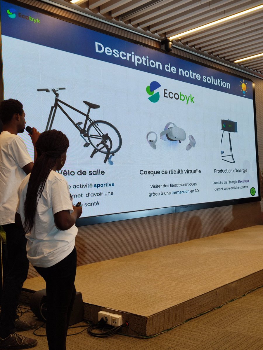 edithbrou's tweet image. 3ème équipe #OrangeSummerChallenge2022
👉🏿 Ecobyk
Est composé :
- d&apos;un vélo d&apos;appartement
- d&apos;un casque de réalité virtuelle 
- d&apos;une production d&apos;énergie
Créer donc de l&apos;énergie en faisant du sport 
#OperateurDigitalEngagé #OSC2022