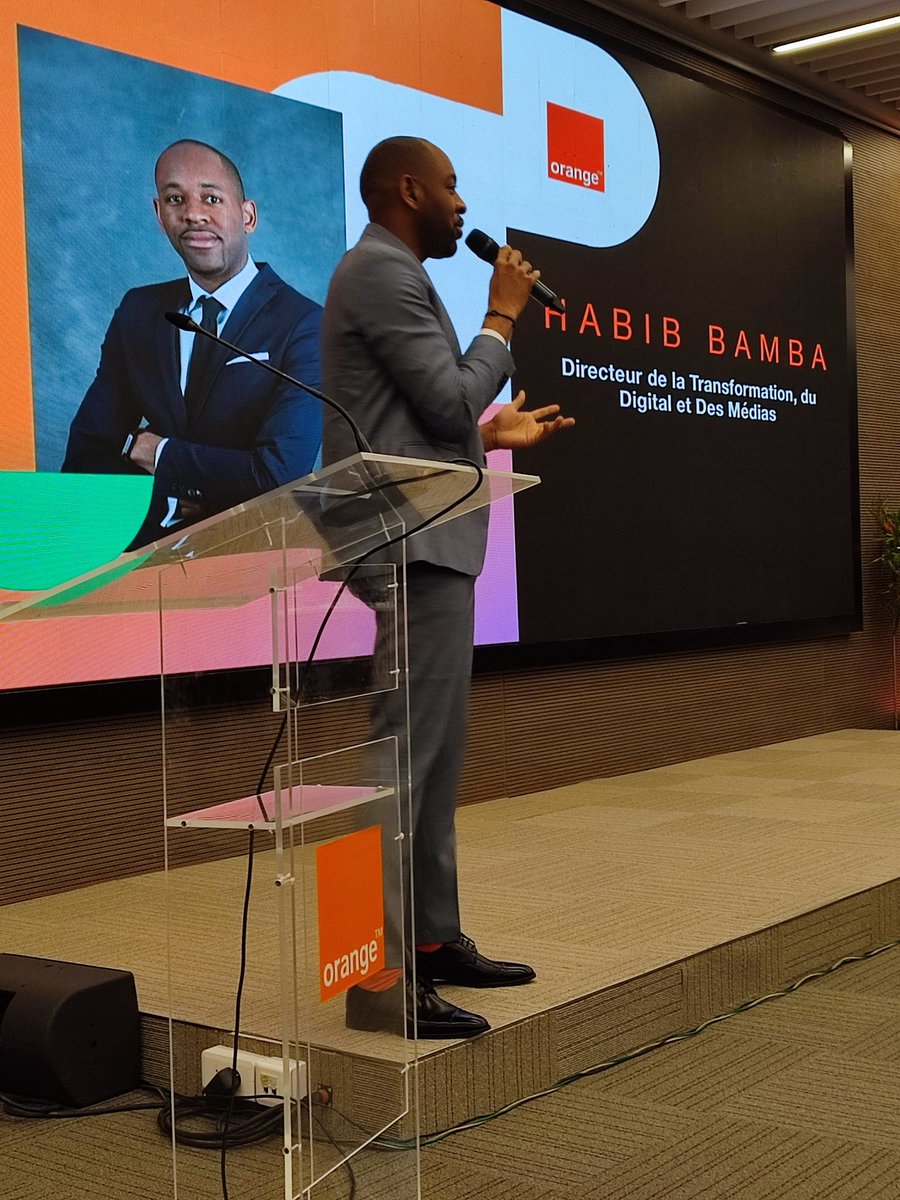 edithbrou's tweet image. M. Habib Bamba, Directeur de la transformation digitale chez 
@CI_Orange 🇨🇮
#OrangeDigitalCenter c&apos;est
- 1 espace
- plusieurs programmes stratégiques
- Gratuit
- Ouvert à toustes (startups étudiants etc..)

#OperateurDigitalEngagé #OSC2022