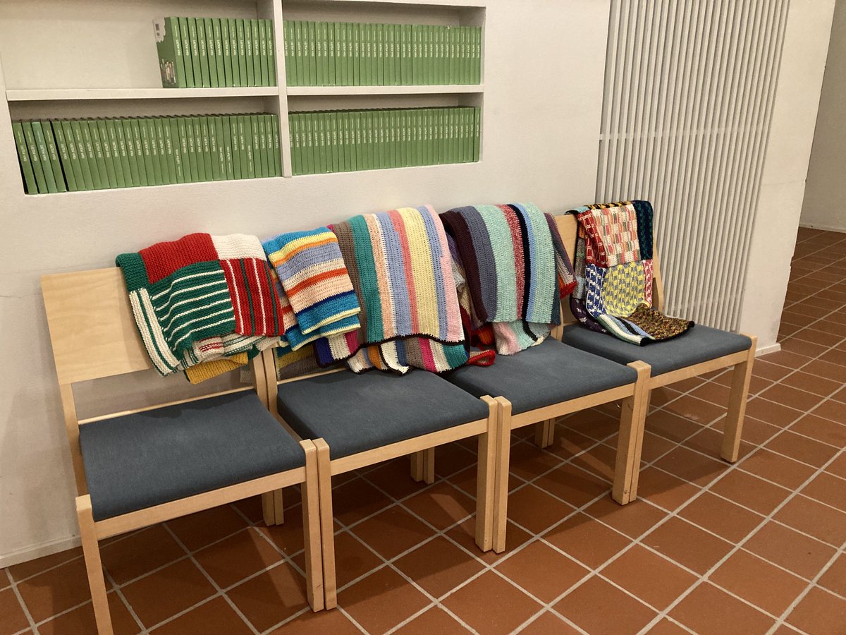 Peitto niskaan ja kirkon penkille! ⁦@Pakilansrk⁩|unnassa otetaan tosissaan ⁦@AstettaAlemmas⁩ -kampanja #energiatalkoot #meidänpakila ⁦<a href="/Kirkko_HKIssa/">Kirkko Helsingissä</a>⁩