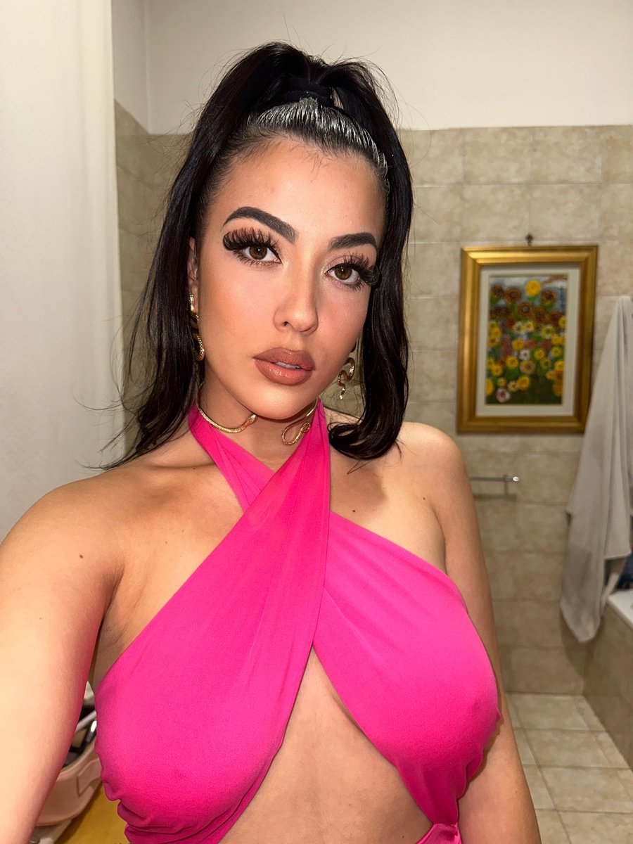 elisaronconn's tweet image. Mando una sorpresa a qualcuno che lascia like e retwitta 💦