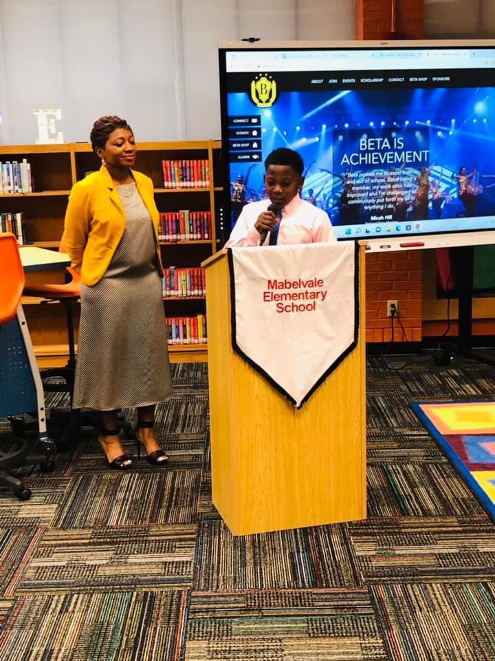 Proudly present the Jr Beta Club of Mabelvale Elementary “post-Covid”. We are back!! #LetUsLeadByServingOthers <a href="/DrJermallWright/">Jermall Wright</a> <a href="/ItsMe_Klee/">Kelecia Nicole</a> <a href="/MabelvaleElLRSD/">Mabelvale Elementary</a> <a href="/dlsmith1221/">Darian Lynn Smith</a>