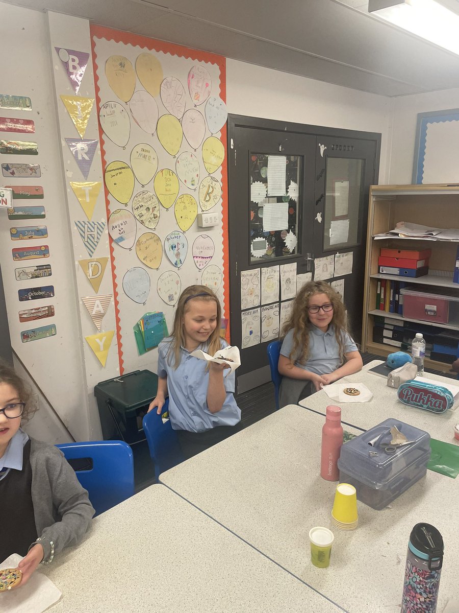 missboycex's tweet photo. #proceduralwriting #stpaulswhiteinch 🍪⚡️ https://t.co/YVWCFtUFNn