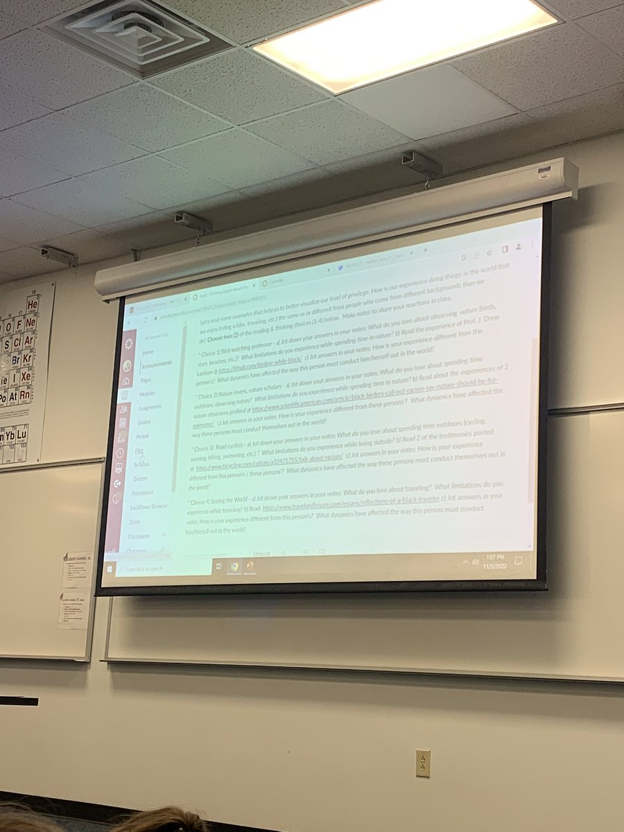 GraceLeonard033's tweet photo. Today in class we got into groups and discussed our feelings and how we related, or didn’t relate, to 1 of the 4 readings from the homework. It was a good experience getting to hear how people go through the same experiences in different ways. #01FA22 #EDUC200 https://t.co/nNhnwWo5tQ
