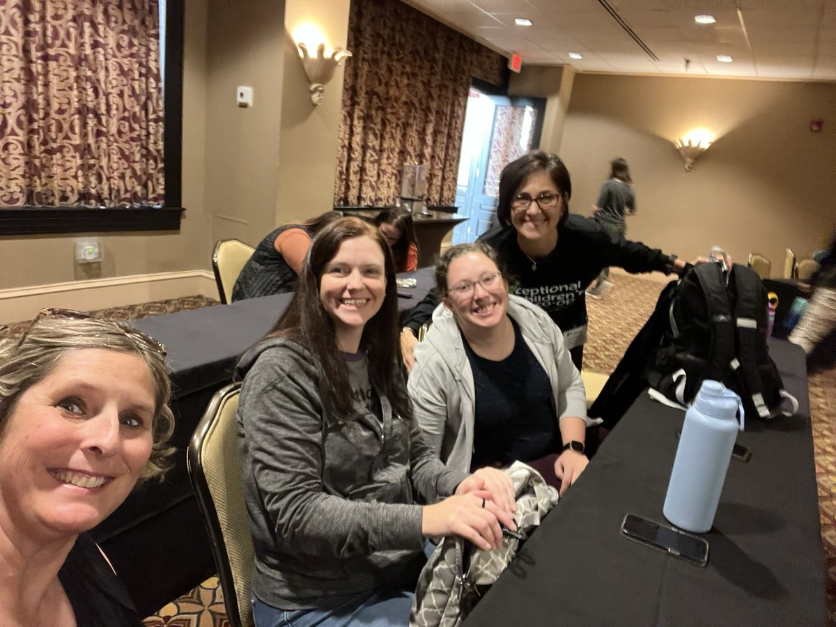Hochgesay2's tweet photo. #PatinsIcam. https://t.co/AKyAfHupWO