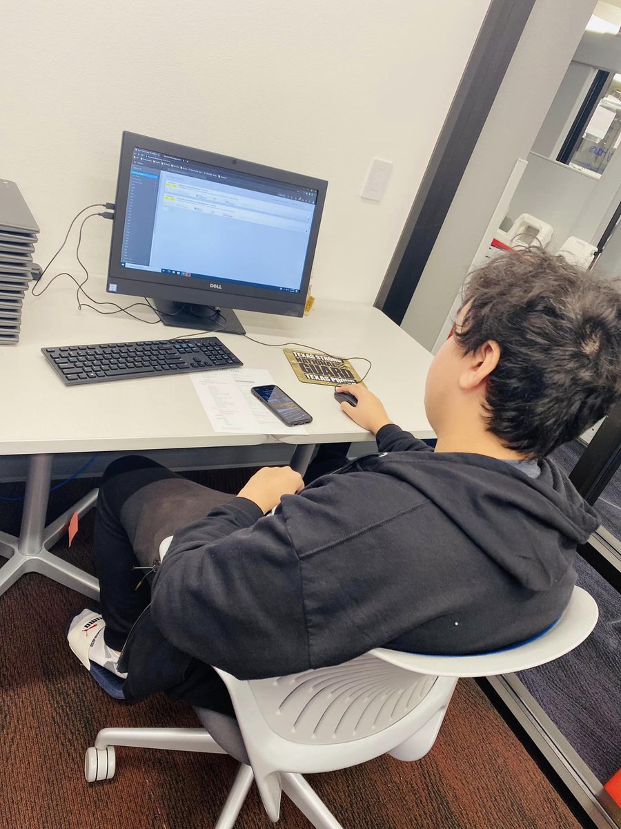 AllenSTEAM's tweet image. Computer Technician Practicum students working on IT tickets alongside IT staff, great experience. #webeforeme #STEAM @mrsjang21