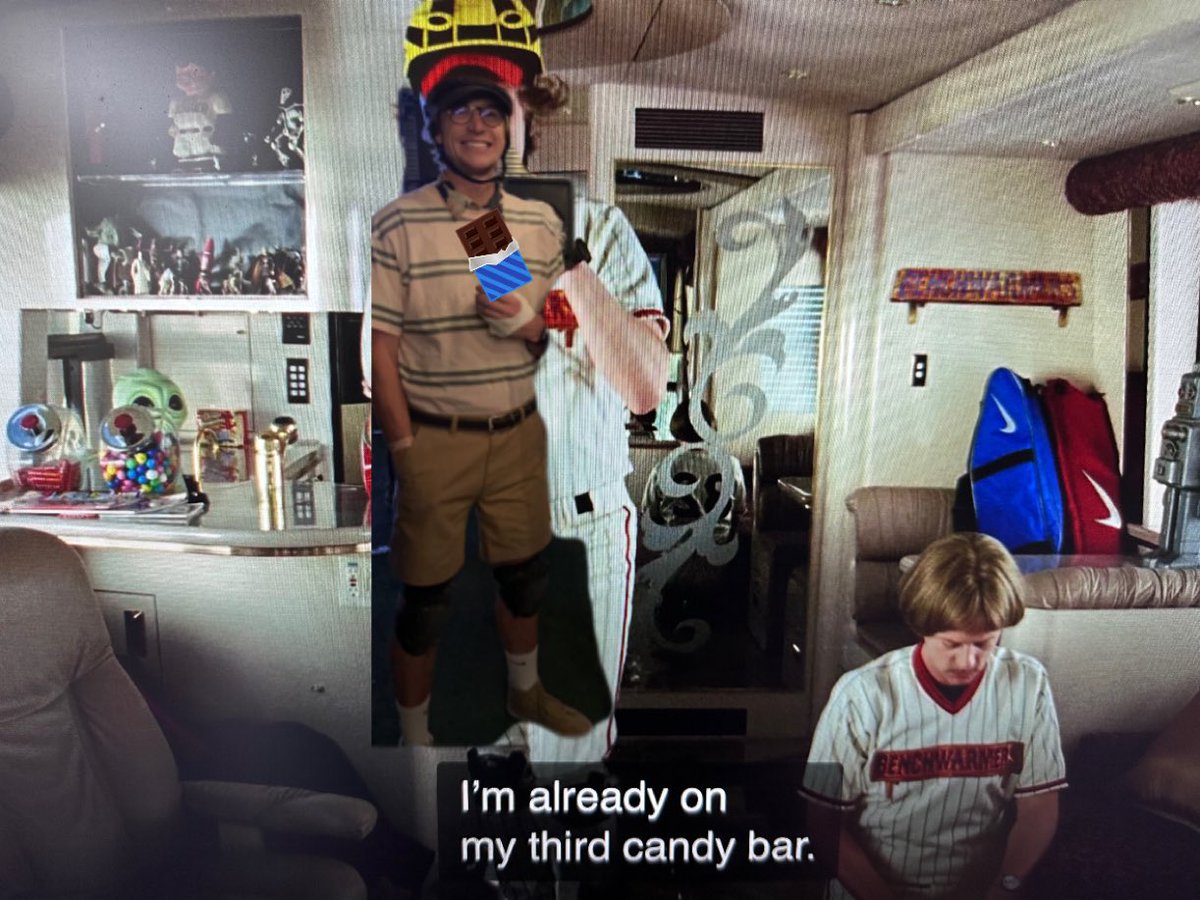 jeremy5ryan's tweet photo. It appears that advertising I have a puppy inside scared away all the parents on Halloween and now I have to eat candy for 2 meals a day. Hit quota by noon this morning https://t.co/K2sWpFxH6N