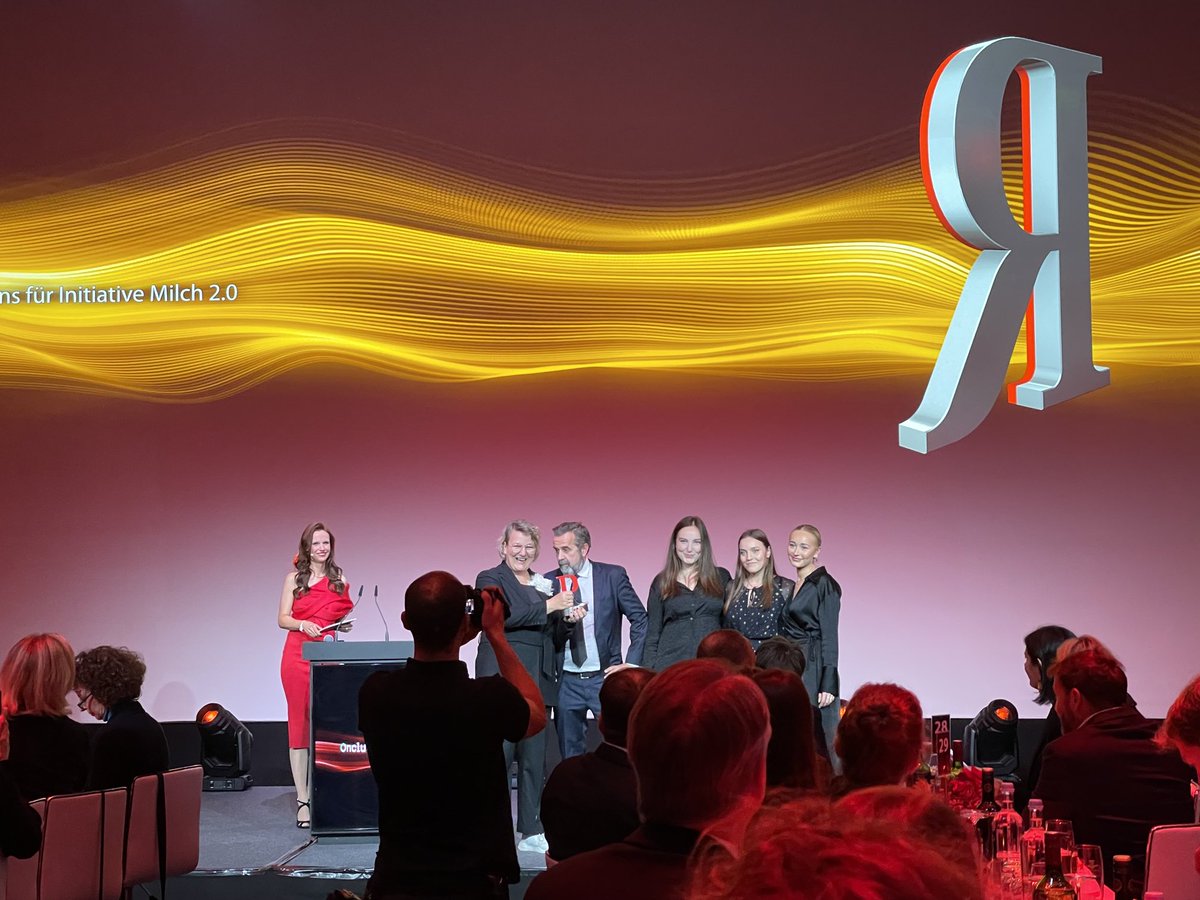 Großes Kino! #letstalkmilch herzlichen Glückwunsch liebe ⁦<a href="/Kwriedt/">Kerstin Wriedt</a>⁩ #prreportawards