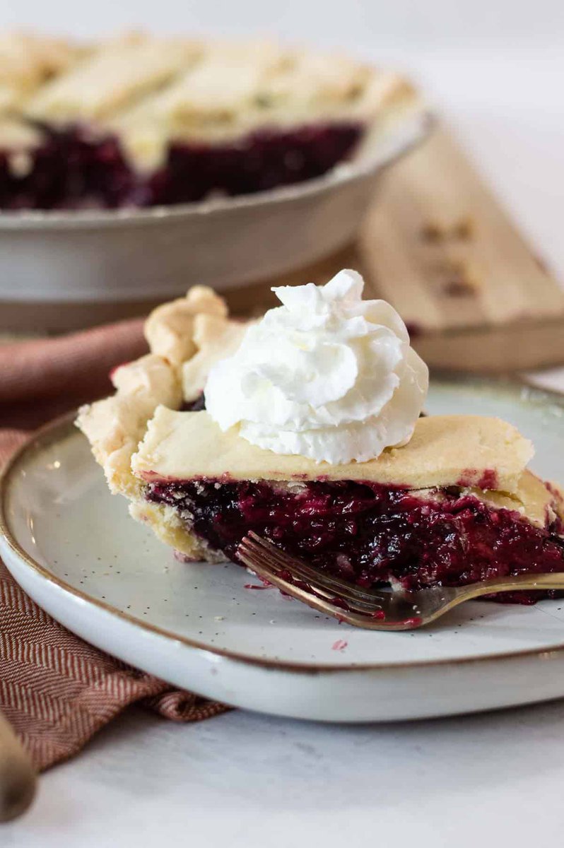 chandiceprobst's tweet image. Mmmmmm… have you tried razzleberry pie? It’s my husbands favorite! thisvivaciouslife.com/razzleberrypie…